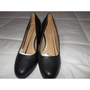 Naturalizer Women's Berlin Pump Size 8M